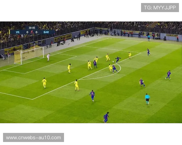 巴萨客场2-0战胜比利亚雷亚尔，拉菲尼亚点射亚马尔破门