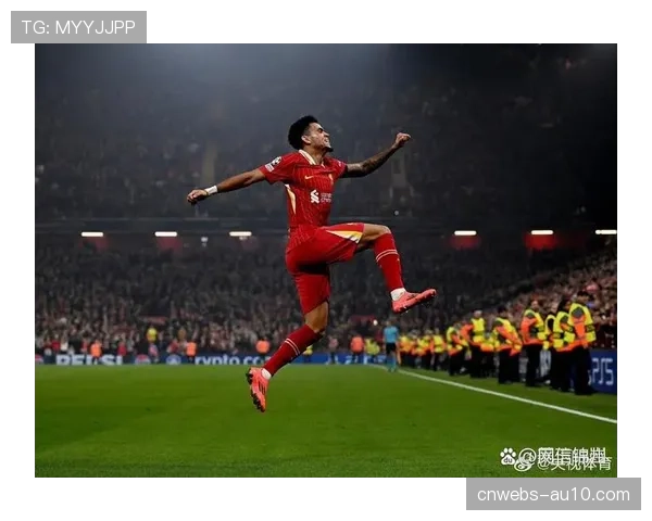 赛前踩场,勒沃库森全队状态轻松,阿隆索参与有球训练